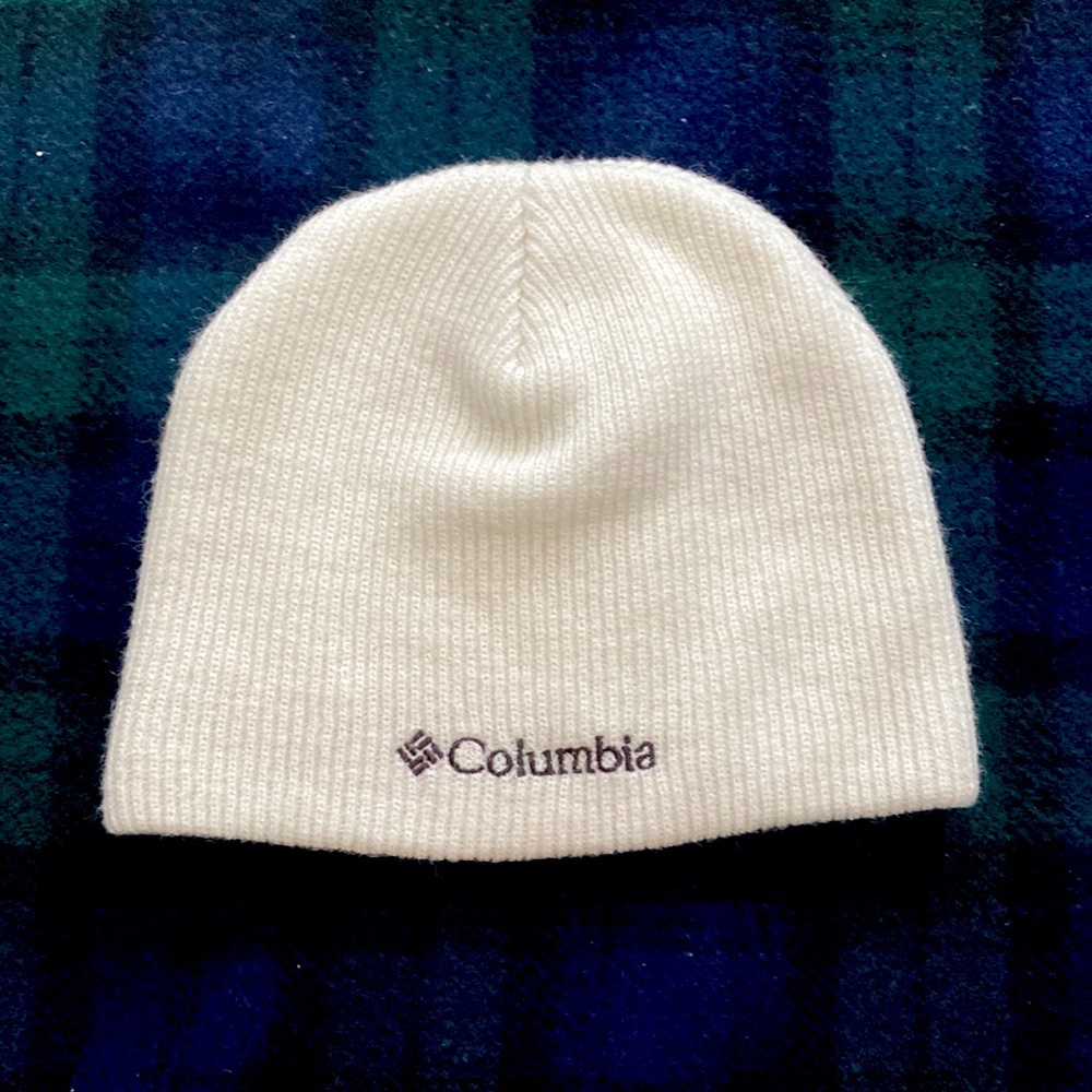 NWOT - WHITE ⭐️ UNISEX - oColumbia Beanie - WHITE - Never Worn⭐️ One SIZE -